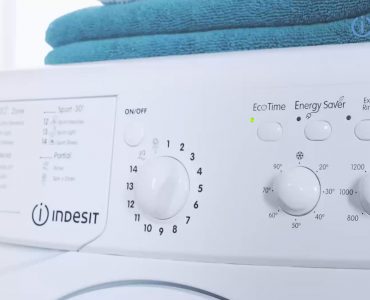 Indesit IWC71252 display dials and buttons